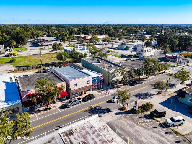 Building Photo - 912 St Johns Ave