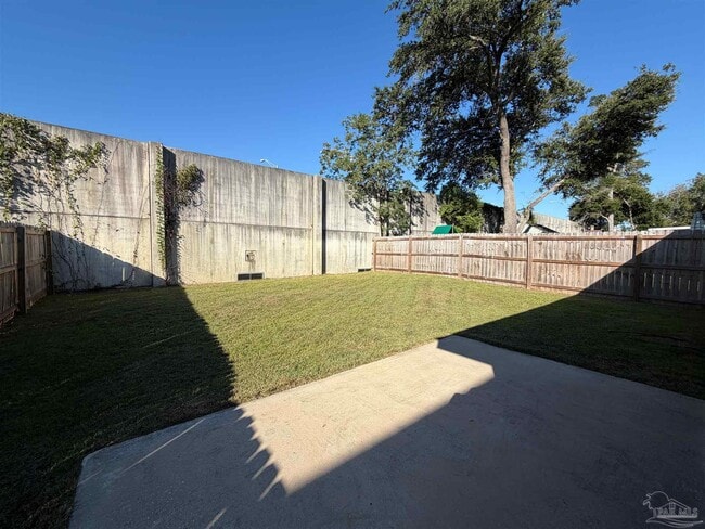 Building Photo - 392 Hilburn Ln