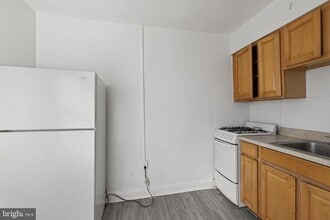 Building Photo - 5626 Midwood Ave