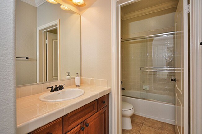 Building Photo - Simply Gorgeous 4+ BR Home with many Amenities!!!