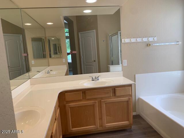 Building Photo - 914 W Azalea Pl