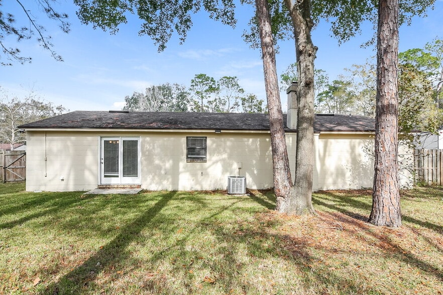 Building Photo - 1670 Mary Beth Dr