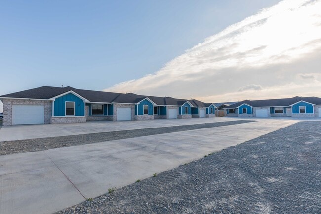 Building Photo - 14459 Periwinkle Dr