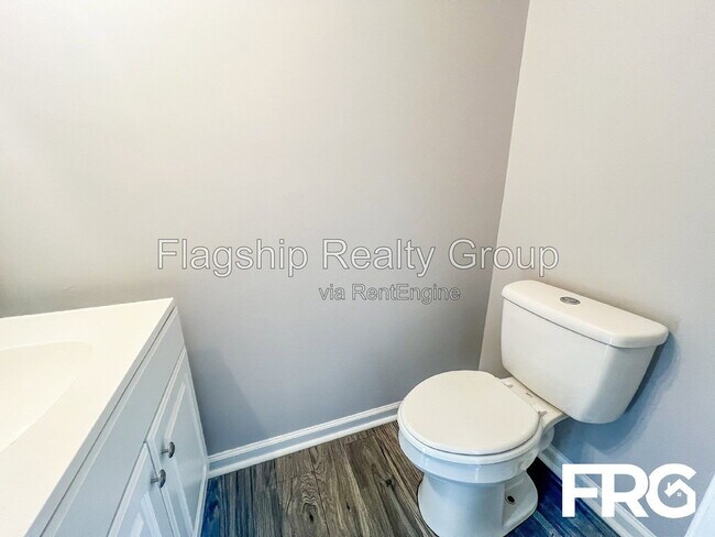 Building Photo - 107 Chesterfield Ct