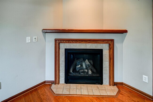 Building Photo - 2633 Koshkonong Way