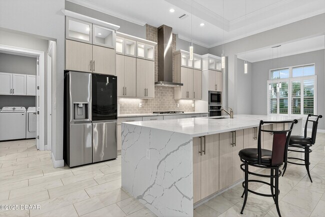 Building Photo - 53 Marden Dr