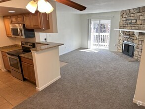 Building Photo - Brandychase at Eastmoor Park 2 Bed 2 Bath ...