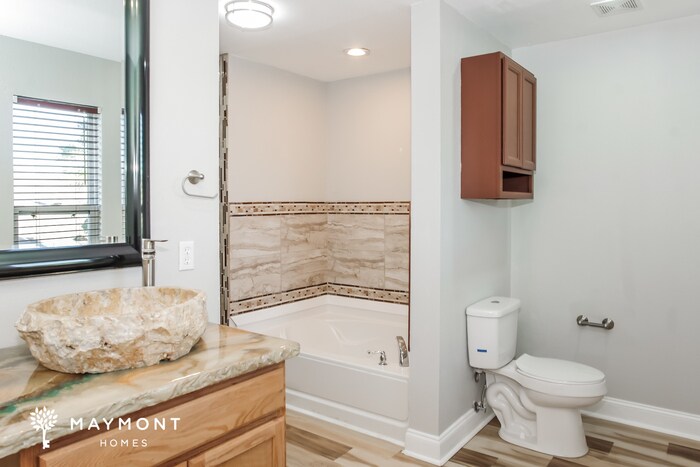 Building Photo - 101 Rein Dance Ln