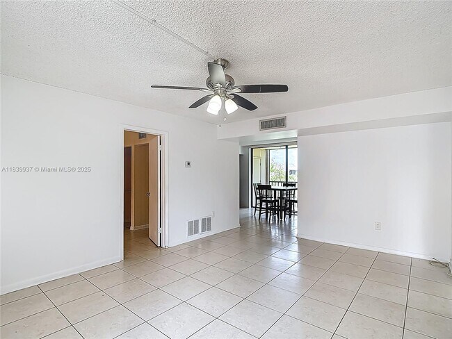Building Photo - 8420 SW 133rd Avenue Rd