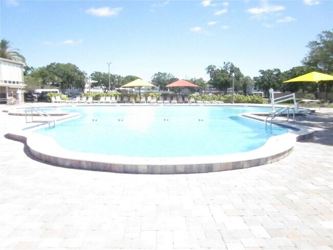 Building Photo - 2462 Brazilia Dr