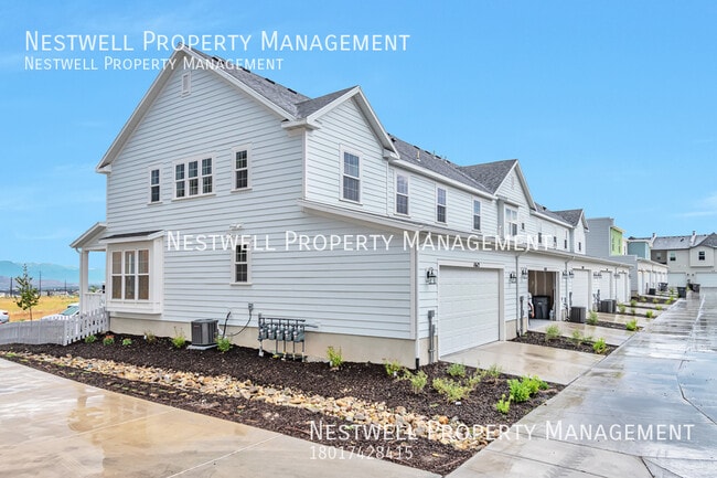 Building Photo - Stunning 3-bed Townhome in Daybreak