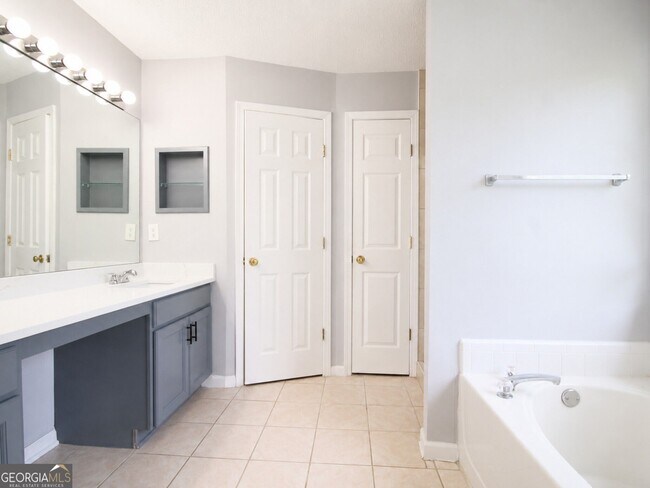 Building Photo - 370 Darter Run NW