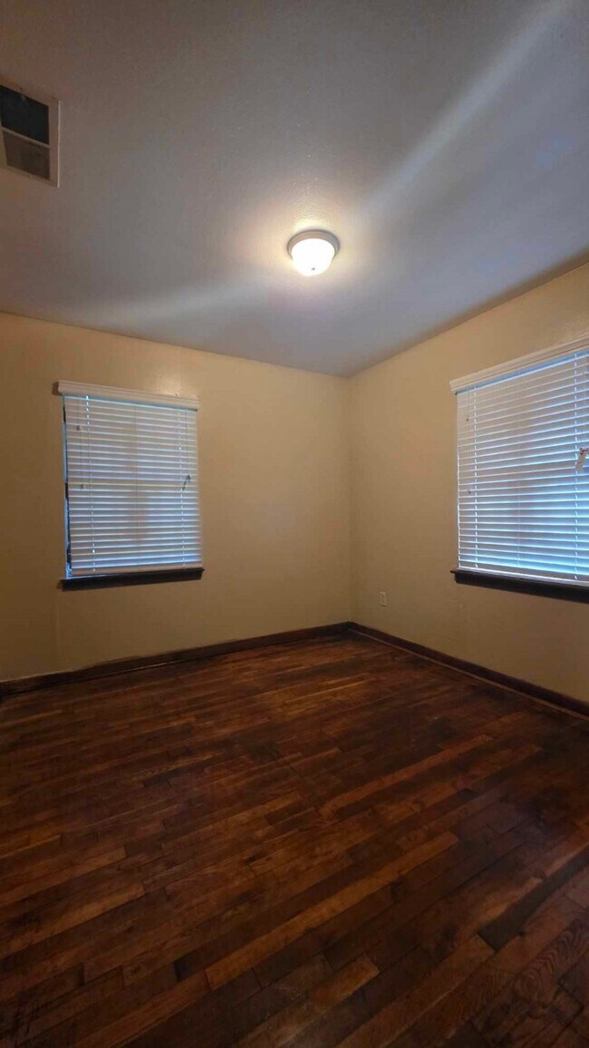 Building Photo - 4532 Briscoe St