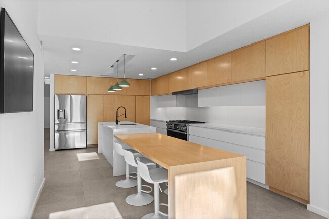 Building Photo - 2703 Crossvine Cir