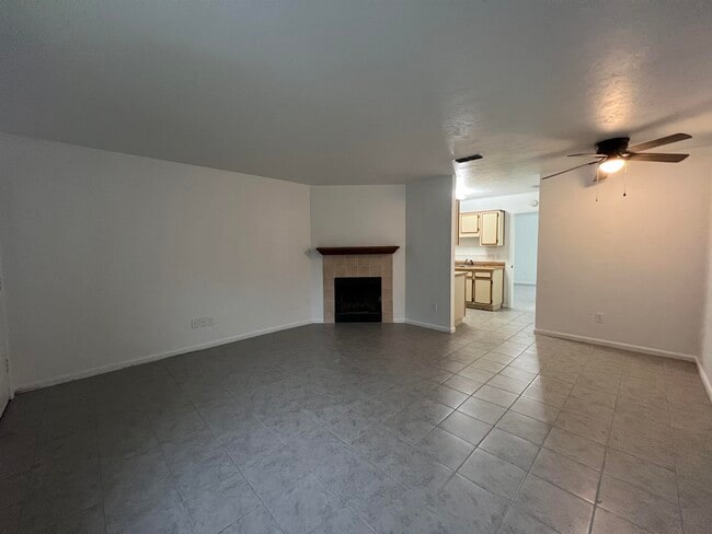 Building Photo - 2516 Mar Ct