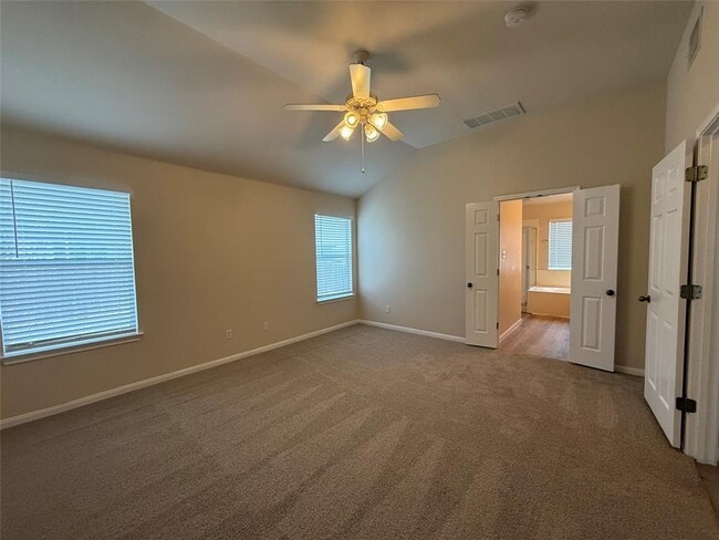 Building Photo - 125 Ashwood S