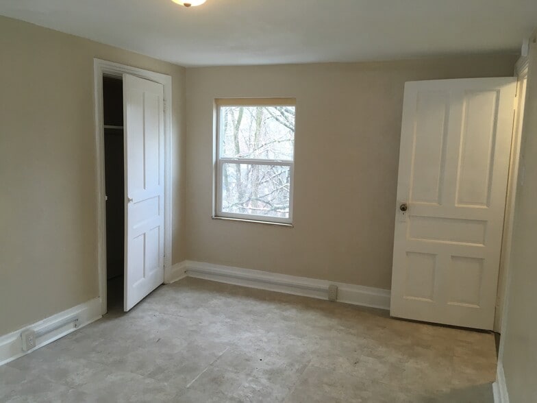 Building Photo - 4561 Mt Troy Rd