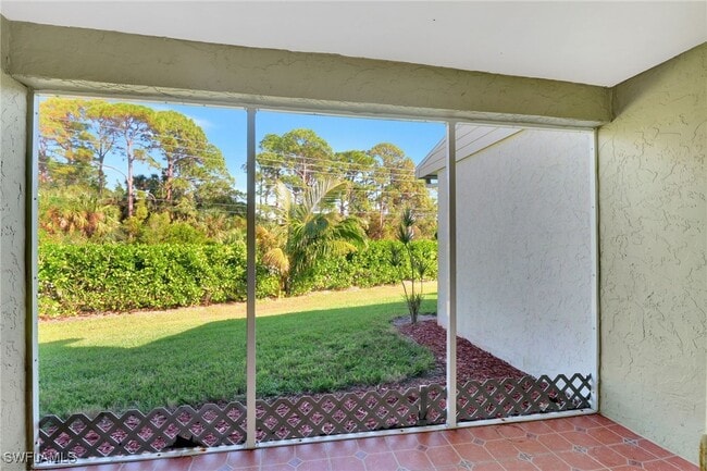 Building Photo - 714 111th Ave N