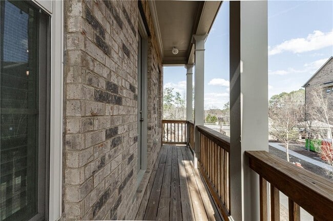 Building Photo - 5051 Pinckney Ln