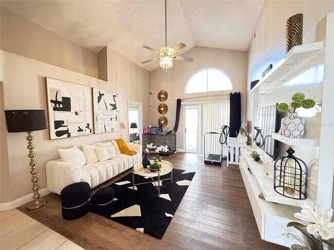 Building Photo - 8055 Antibes Ct