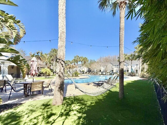 Building Photo - 10130 Westpark Preserve Blvd