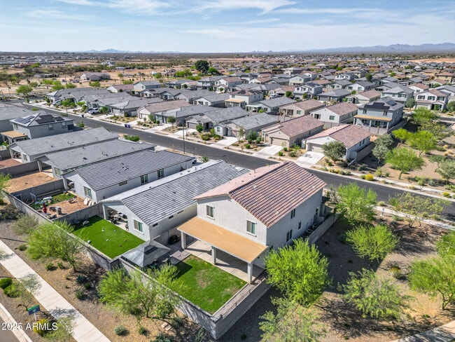 Building Photo - 17809 W Country Club Terrace