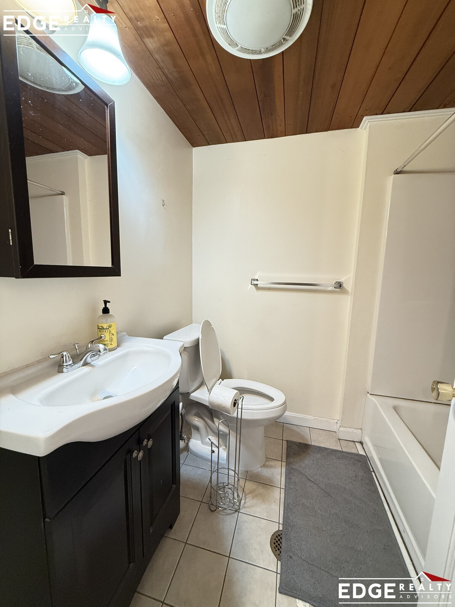 Building Photo - 23 Cottage Ave