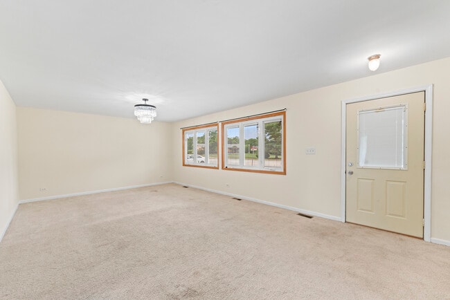 Building Photo - 109 Landmeier Rd