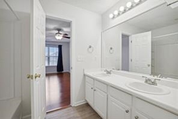 master bath - 338 Azalea Cir