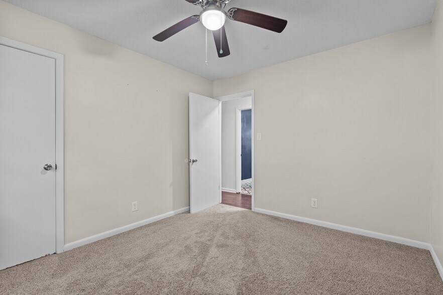 Building Photo - 5364 Silver Pine Dr