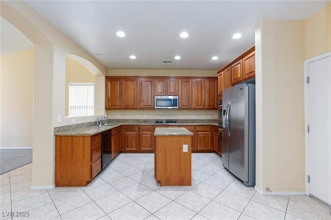 Building Photo - 5044 Walbrook Ln