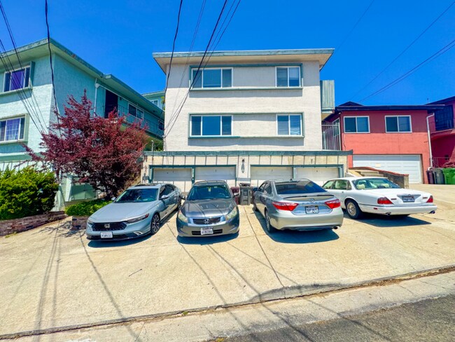Building Photo - 4802 Daisy St