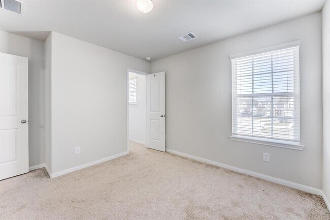 Building Photo - 5842 Adelaide River Dr