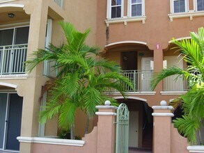 Building Photo - 6360 NW 114th Ave