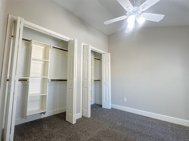 Building Photo - 415 7th Ave N