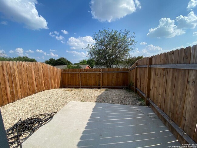 Building Photo - 6938 Crestway Rd