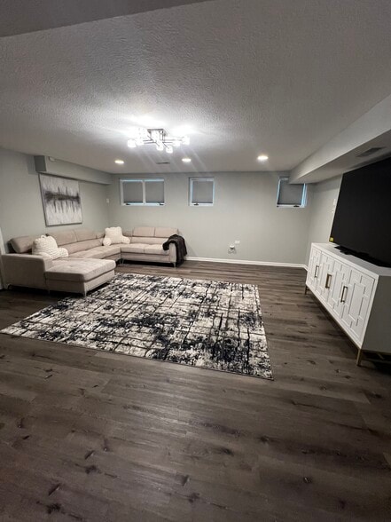 Building Photo - 3269 Grey Village Dr