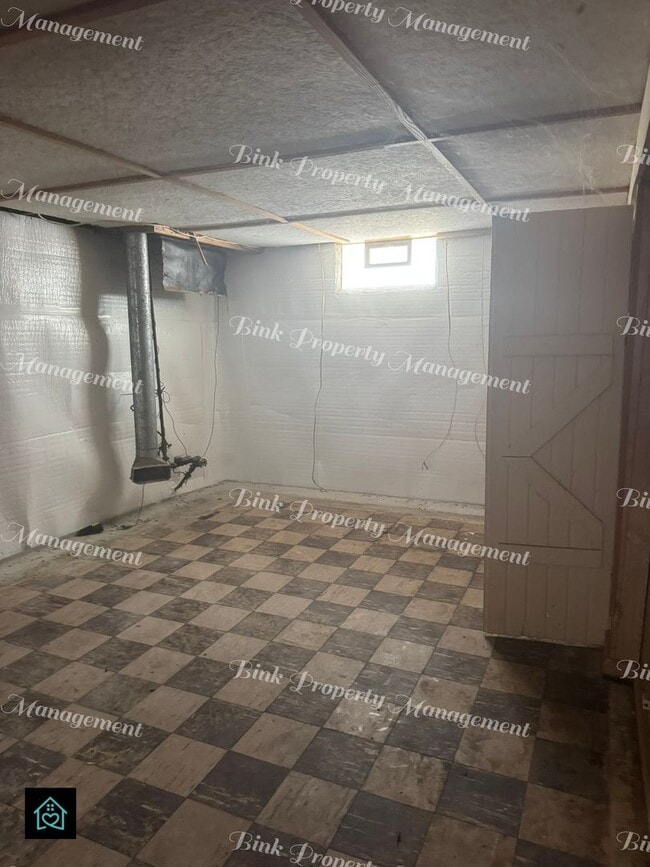 Building Photo - 2313 Copeman Blvd