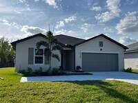 Building Photo - Annual Rental in Port St Lucie