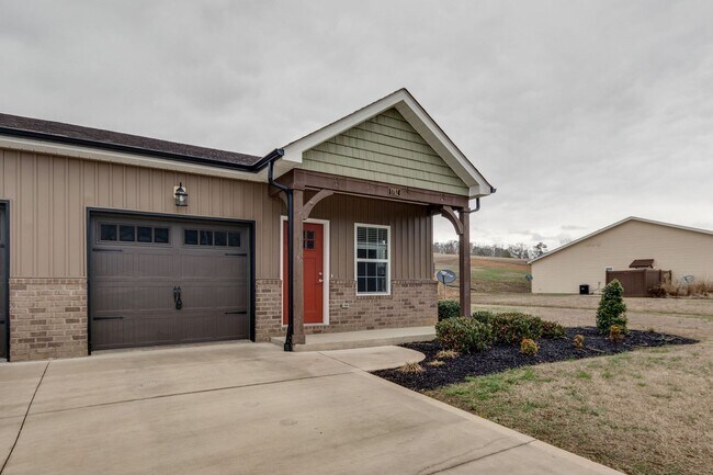 Primary Photo - 2 Bedroom 1 car garage