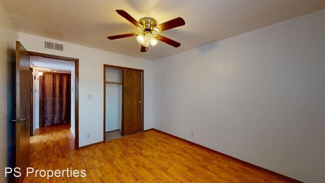 Building Photo - 3 br, 2 bath House - 11822 Apache Ave NE