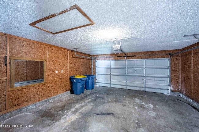 Building Photo - 570 Manship Dr