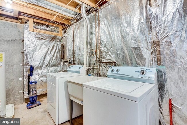 Building Photo - 2841 Shepperton Terrace