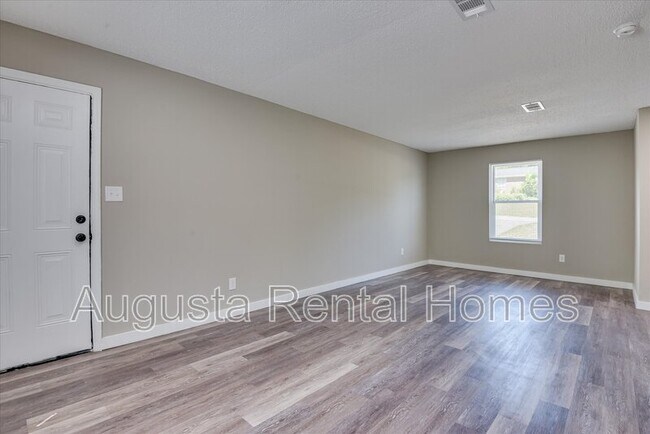 Building Photo - 3638 Madrid Dr N