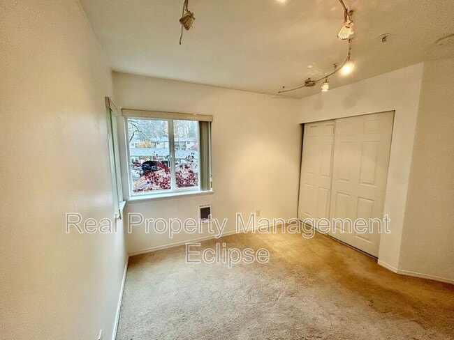 Building Photo - 5000 NW Village Park Dr