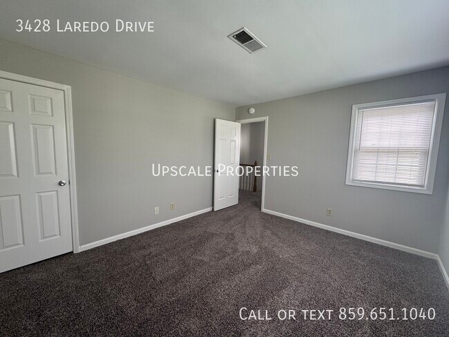 Building Photo - 3428 Laredo Dr