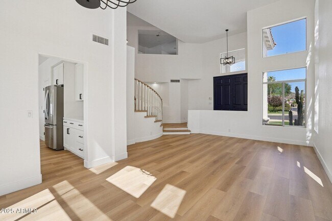 Building Photo - 5953 W Aurora Dr