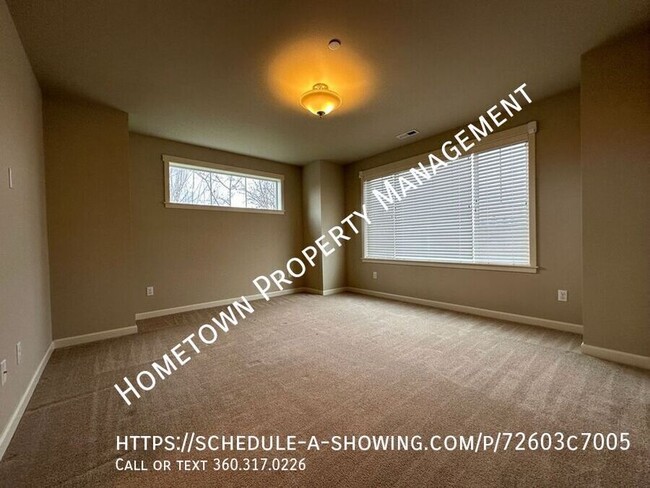 Building Photo - 3 Bedroom 2.5 Bath Condo on Briggs Drive -...