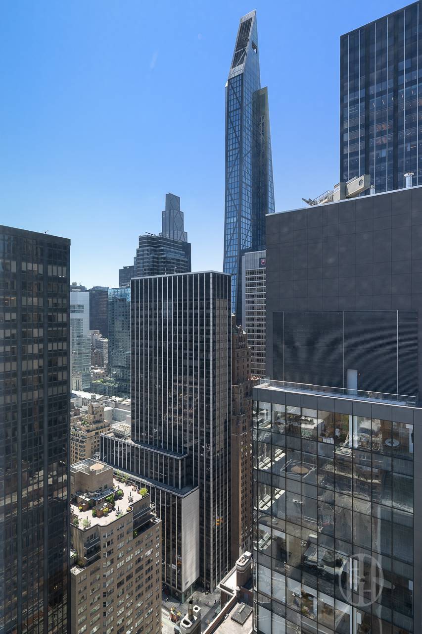 Building Photo - 111 W 56th St
