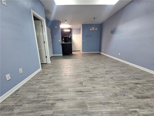 Building Photo - 4012 Hawthorne Ave